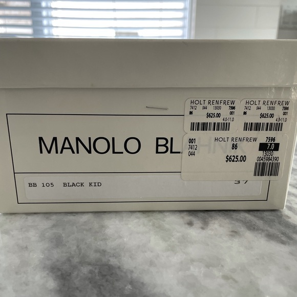 Classic Manolo Blahnik Calf Leather Pointed Toe Pumps (BB CALF 105) - Picture 3 of 6